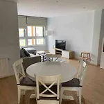 Piso Recien Reformado, Comodo Y Muy Luminoso. Apartamento *