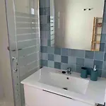 Piso Recien Reformado, Comodo Y Muy Luminoso. Apartamento *