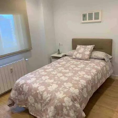 Piso Recien Reformado, Comodo Y Muy Luminoso.