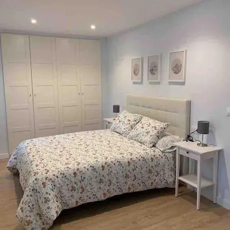 Piso Recien Reformado, Comodo Y Muy Luminoso. Apartamento *