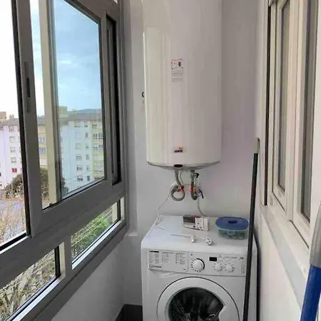 Piso Recien Reformado, Comodo Y Muy Luminoso. Daire *